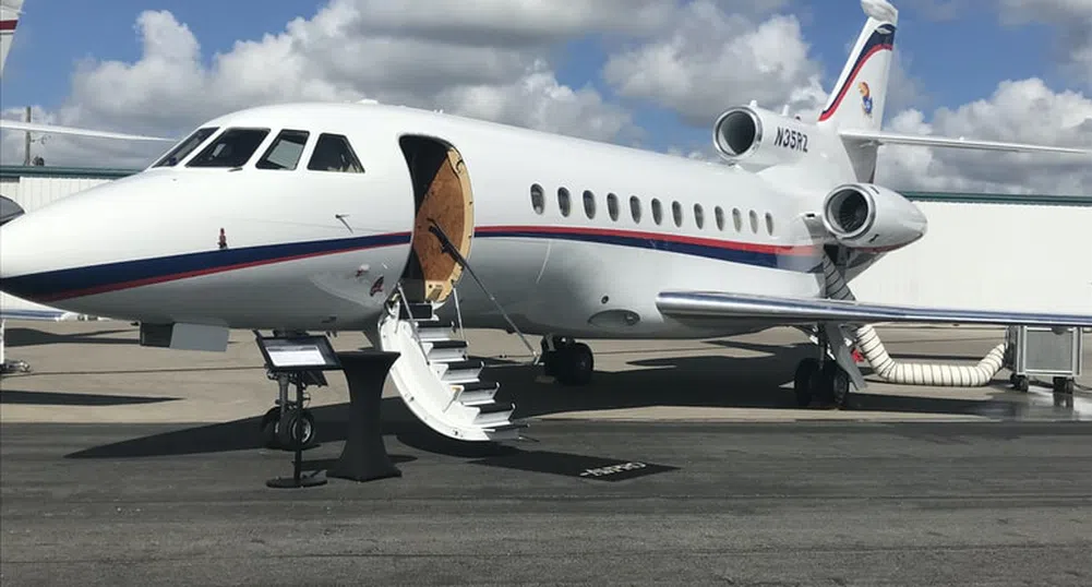 Студентът, който следеше самолета на Илон Мъск, сега следи руски олигарси