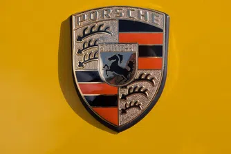 Porsche планира хибридна версия на легендарния модел 911