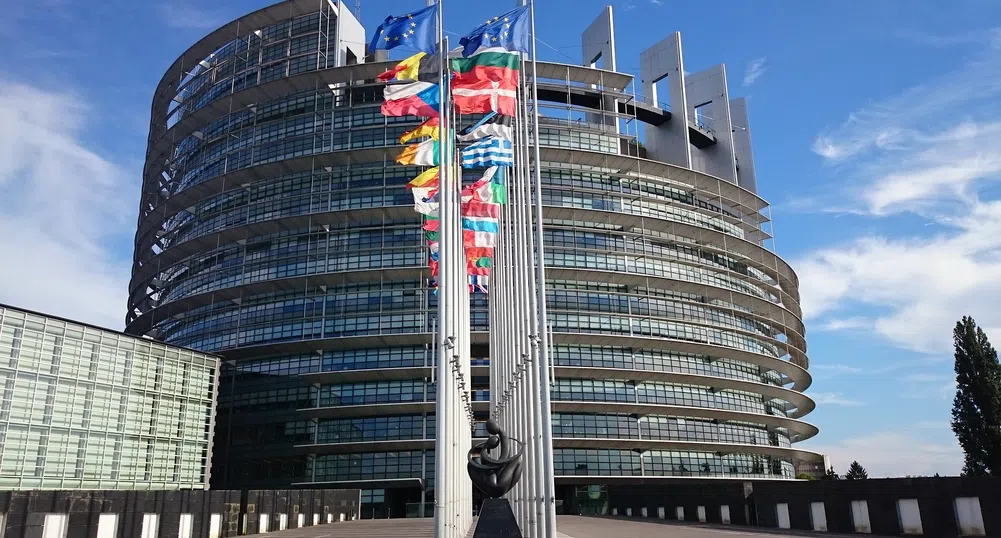 Европарламентът няма да заседава в Страсбург до септември