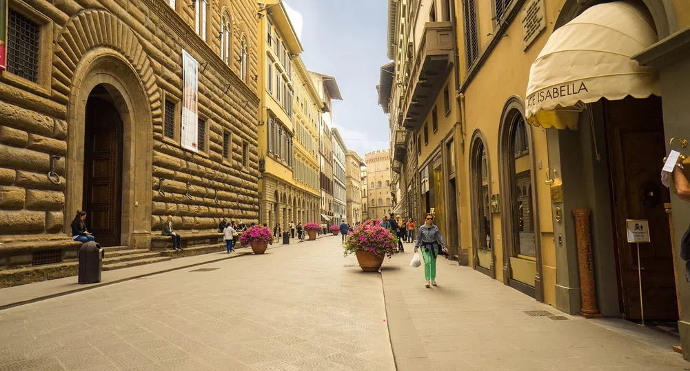 Флоренция иска да забрани наемите през Airbnb в историческия център