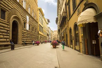 Флоренция иска да забрани наемите през Airbnb в историческия център
