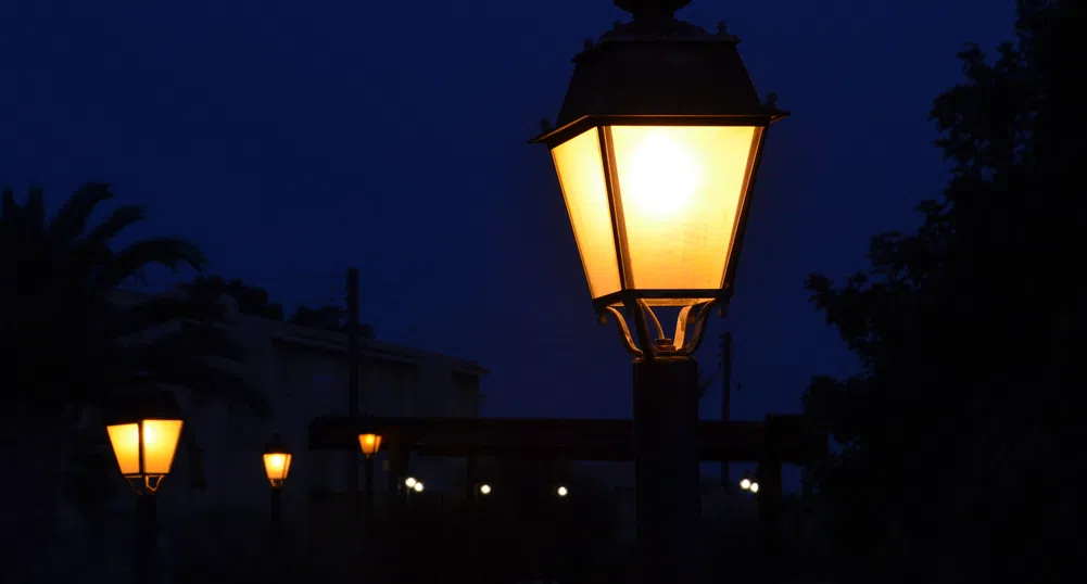 История на уличното осветление или как мракът изчезва от градовете