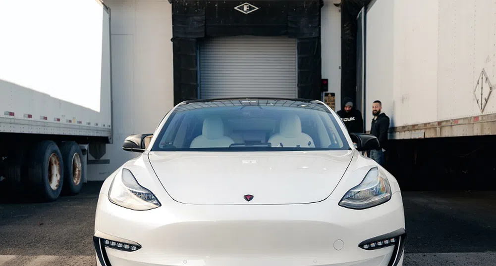 Tesla достави рекордно количество коли за тримесечие