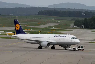 Lufthansa превръща седалките в икономична класа в легла (снимки)