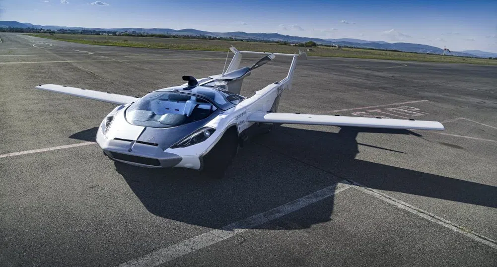 Летяща кола е готова да се издигне в небето