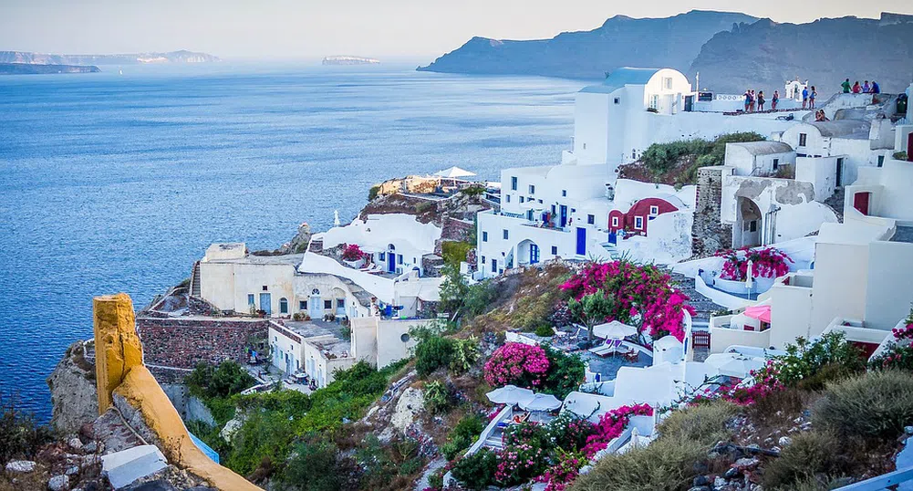 75 хотела в Гърция стават изолатори. Ето в кои райони се намират
