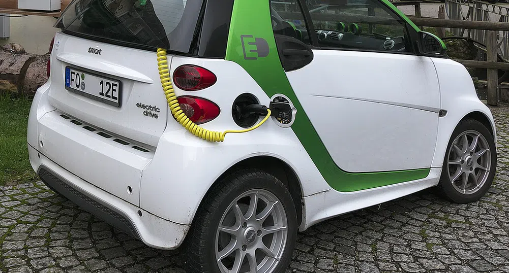 Електрическите коли в ЕС задължително ще издават шум при движение