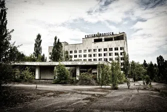 Пожари разнасят радиация около Чернобил