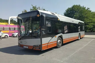 Тестов хибриден автобус тръгна по улиците на София (снимки)