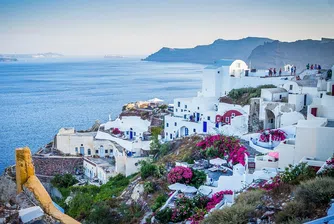 Най-добрият хотел в Гърция отвори феноменални бар и ресторант (снимки)