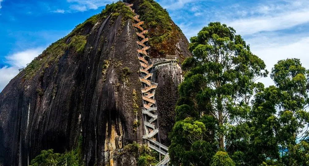 10 от най-зашеметяващите обществени стълби в света