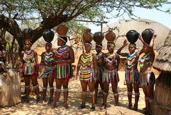 Кралят с 15 съпруги, който смени името на държавата си