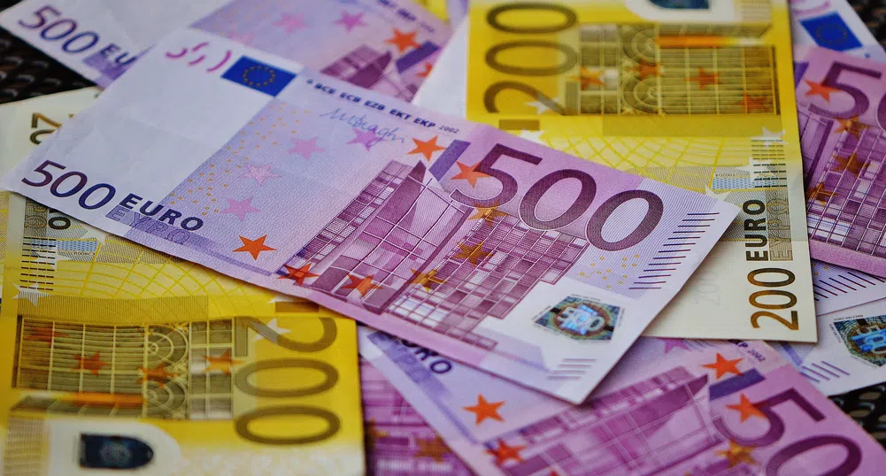 ЕЦБ: Лихвите няма да се вдигат, докато инфлацията не достигне 2%
