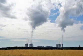 Германия отлага спирането на атомните си централи