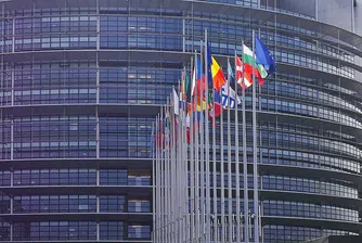 AstraZeneca намалява плана си за доставка в ЕС 2.5 пъти