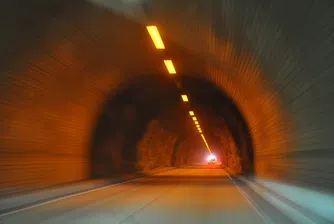 Симулация на катастрофа с жертви и пожар затваря тунел на Хемус