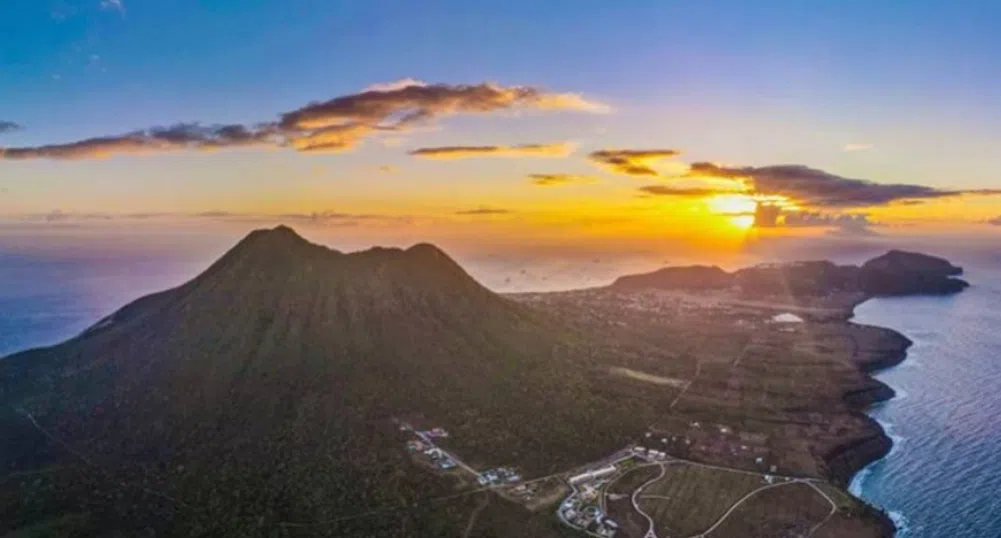 Мъничкият карибски райски остров, който отвори първия си луксозен хотел