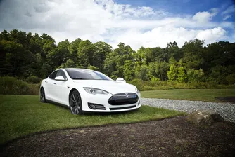Tesla с нов рекорд по доставени автомобили за третото тримесечие