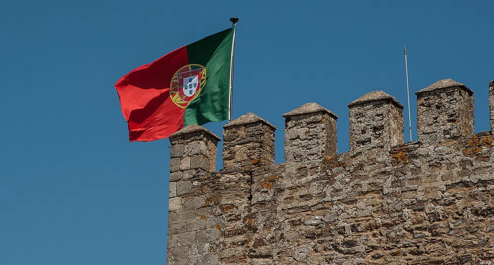 Португалия - единствената страна, аплодирана от левицата и МВФ