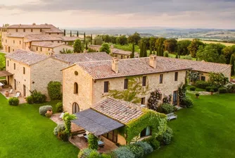 Искате да наемете село в Италия? Airbnb предлага вече и това