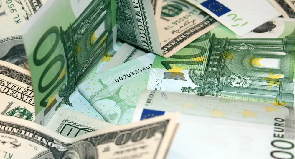 Факторите, които потопиха европейските акции и оскъпиха еврото