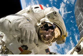 Астронавтът, пораснал с 9 см в Космоса, е по-висок само с 2