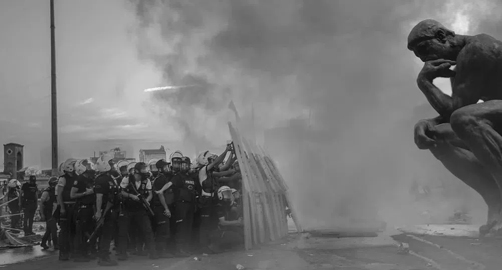 Все повече журналисти влизат в затвора заради работата им