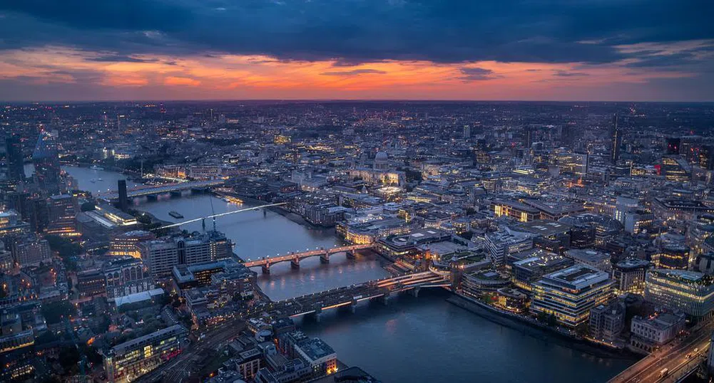 Шефът на Instagram се мести от Сан Франциско в Лондон