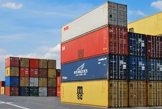 Най-голямата компания за морски товарен транспорт спира превозите до Русия
