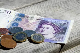 Заплатите във Великобритания растат с рекордни темпове