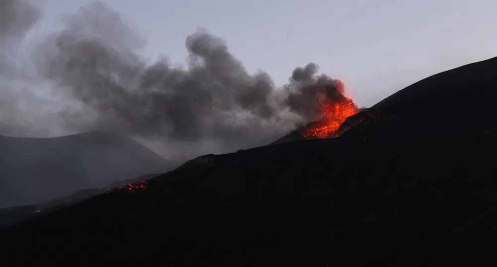 Най-високият активен вулкан в Европа отново изригна