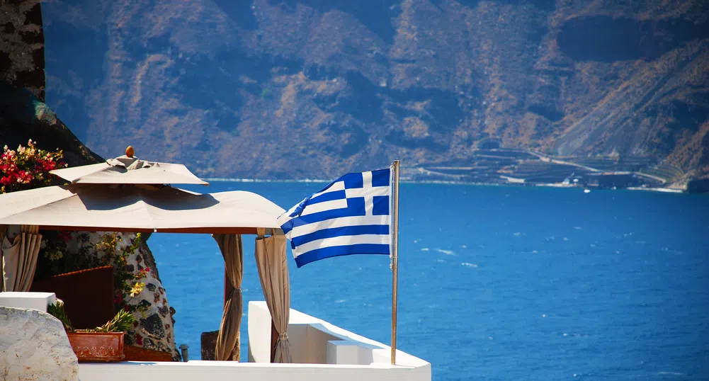 Край на изолацията в Гърция, поетапно отпадат ограниченията