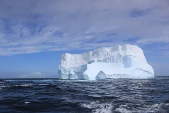 Айсберг-гигант е на път да се откъсне от Антарктида