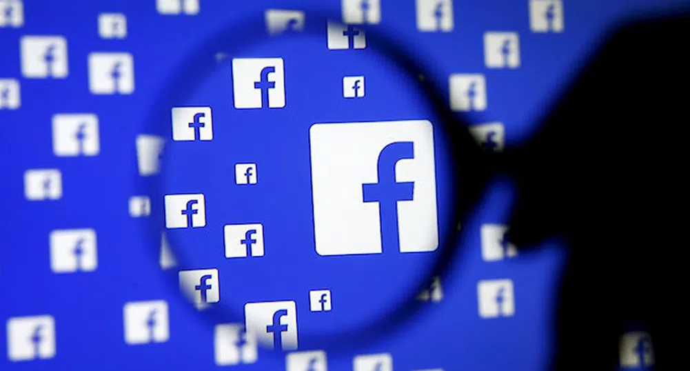 Основателят на Facebook продава акции за милиарди