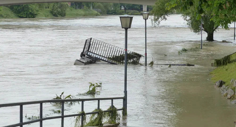 Вече има жертва на наводненията в Бургаско
