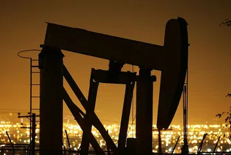 МАЕ: Глобалното търсене на петрол ще достигне пик още това десетилетие