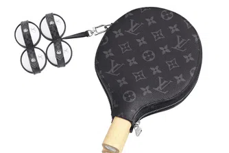 Комплект за тенис на маса от Louis Vuitton за 2 210 долара