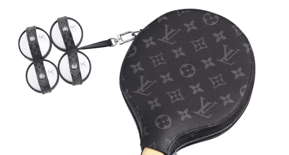 Комплект за тенис на маса от Louis Vuitton за 2 210 долара