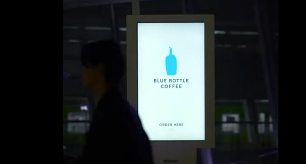 Blue Bottle Cafe в Токио предлага безопасно изживяване за интровертите