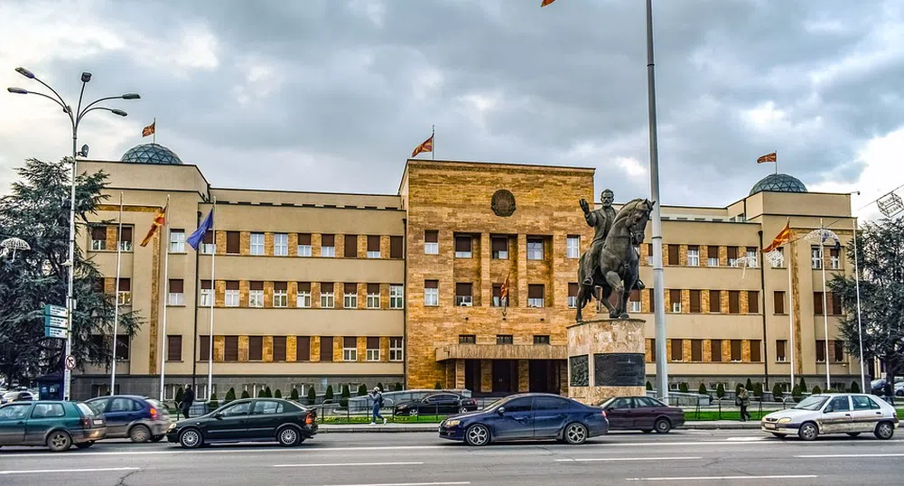 Бой в македонския парламент (видео)