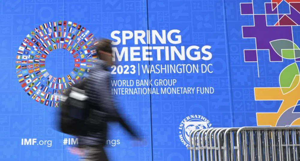 Експерт по фискалните въпроси на МВФ предупреди за „примката на гибелта“