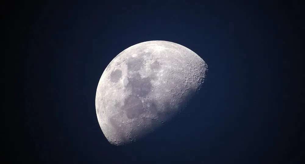 НАСА тръгва към Луната още в края на август?