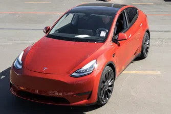 Колко електромобили пусна Tesla за 12 години?