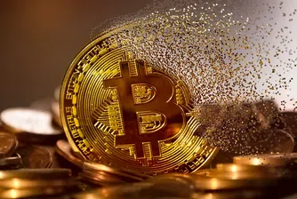 Биткойнът поевтиня с 1000 долара само за ден