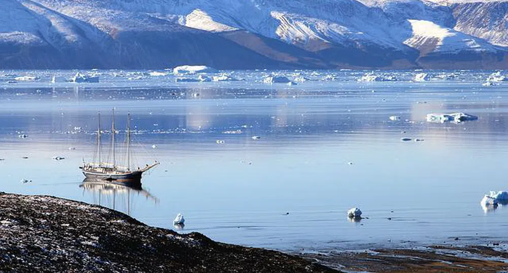 Защо Безос и Гейтс финансират лов на съкровища в Гренландия?