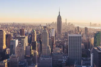 Милионерско семейство купи 8 апартамента в Ню Йорк
