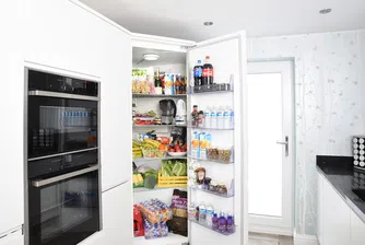 Как да подредим хладилника, така че храната да е свежа по-дълго?