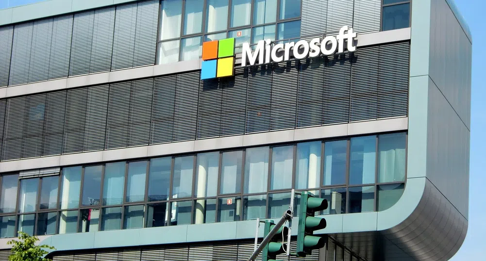 Microsoft разрешава на служителите си да работят дистанционно за постоянно