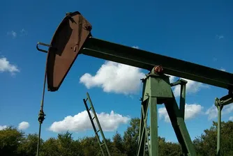 ОПЕК + съкрати рекордно производството на петрол