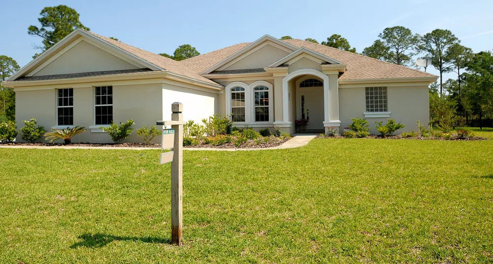 Продажбите на имоти в САЩ скачат до най-високото си ниво от близо 14 години